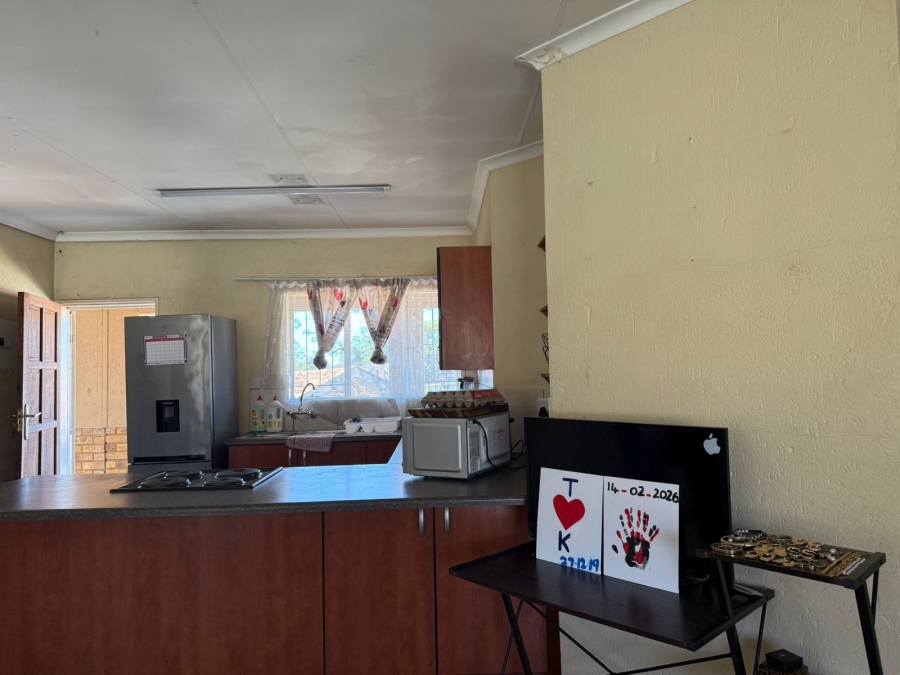 2 Bedroom Property for Sale in Rustenburg Central North West